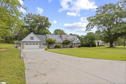 15 Morningdale Dr, Travelers Rest, SC 29690