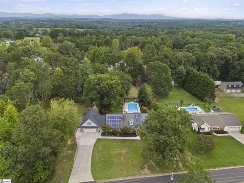 15 Morningdale Dr, Travelers Rest, SC 29690