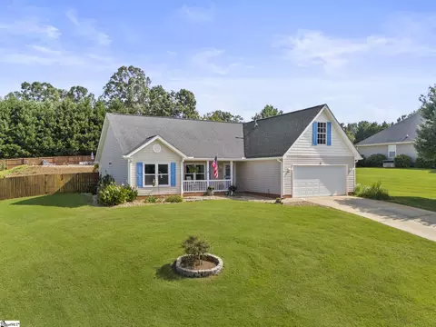 52 Sacha Ln, Travelers Rest, SC 29690