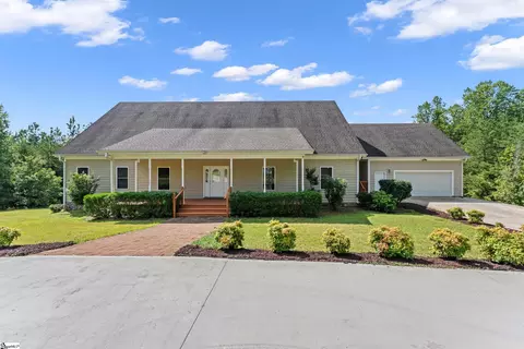 397 Lindsey Lake Rd, Travelers Rest, SC 29690