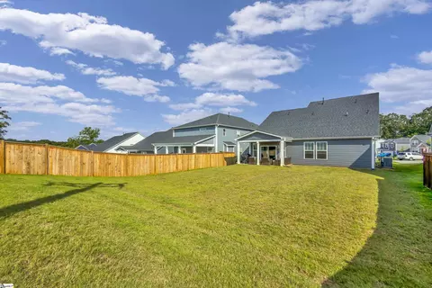 Exterior - 916 Diane Ln, Moore, SC 29369 photo 4 of 6