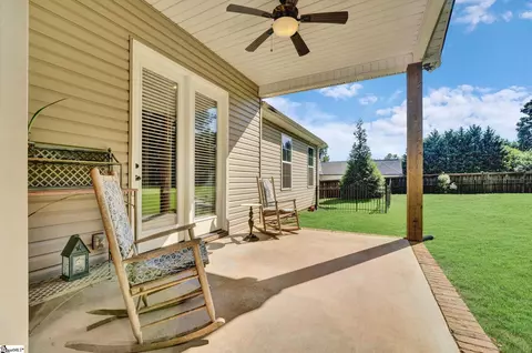 Exterior - 118 Upper Lake Dr, Easley, SC 29640 photo 9 of 13