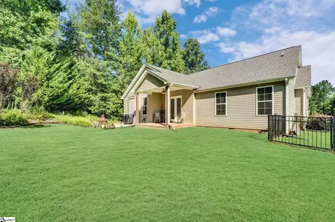 Exterior - 118 Upper Lake Dr, Easley, SC 29640 photo 11 of 13