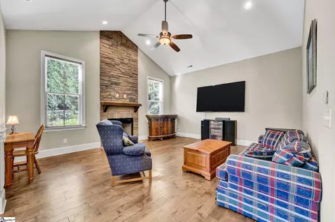 Living - 118 Upper Lake Dr, Easley, SC 29640 photo 3 of 5