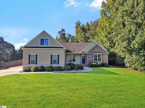Exterior - 118 Upper Lake Dr, Easley, SC 29640 photo 3 of 13