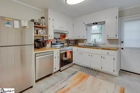 Kitchen - 409 Lindsay Rd, Clemson, SC 29631 photo 1 of 3