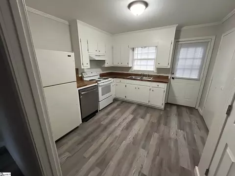 Kitchen - 409 Lindsay Rd, Clemson, SC 29631 photo 3 of 3