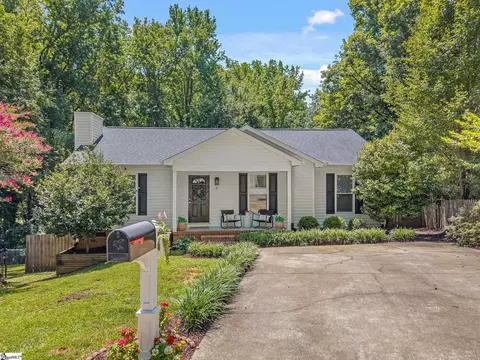 4 Dearsley Ct, Greenville, SC 29609