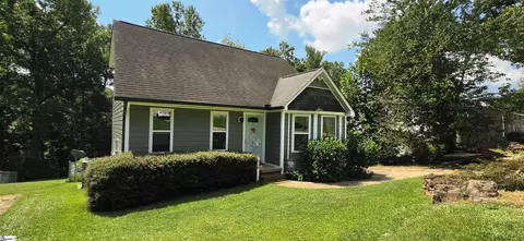 Exterior - 658 Maple Dr, Greer, SC 29651 photo 4 of 8