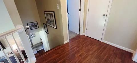 Entry Way - 658 Maple Dr, Greer, SC 29651 photo 2 of 3