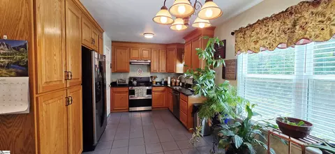 Kitchen - 658 Maple Dr, Greer, SC 29651 photo 1 of 2