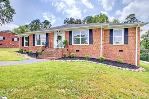 110 Churchill Ave, Greer, SC 29651
