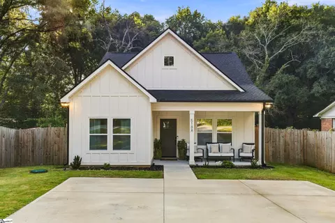518 Hellams St # A, Fountain Inn, SC 29644