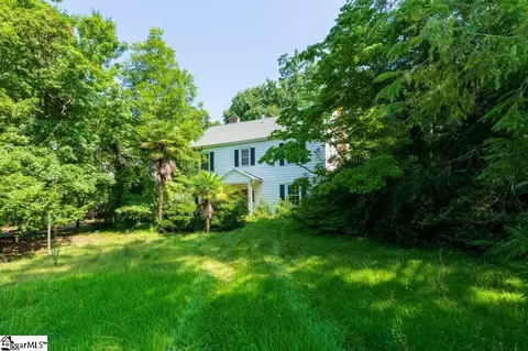 204 W Farley Ave, Laurens, SC 29360