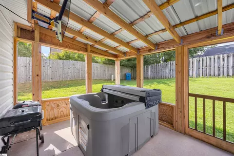 Exterior - 712 Larado Ct, Moore, SC 29369 photo 3 of 4