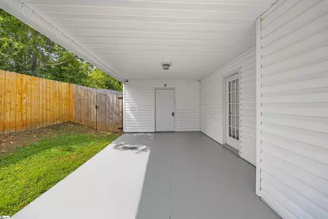 Exterior - 712 Larado Ct, Moore, SC 29369 photo 2 of 4