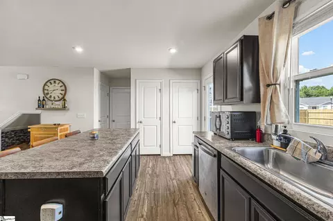 Entry Way - 298 Ralston Rd, Greer, SC 29651 photo 5 of 8