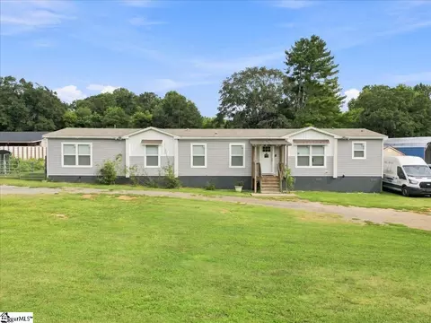 717 Campground Rd, Spartanburg, SC 29303
