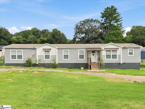 717 Campground Rd, Spartanburg, SC 29303