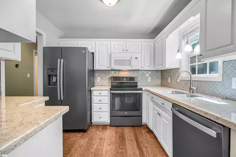 Kitchen - 511 Shadetree Ct, Moore, SC 29369 photo 1 of 2