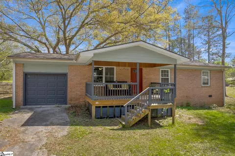 12 Heritage Ct, Spartanburg, SC 29307