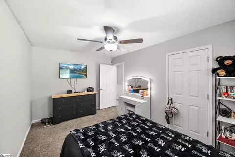 Bedroom - 208 Redfern Ct, Easley, SC 29640 photo 4 of 13