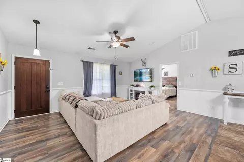 Entry Way - 208 Redfern Ct, Easley, SC 29640 photo 1 of 3