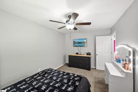 Bedroom - 208 Redfern Ct, Easley, SC 29640 photo 3 of 13