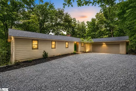 215 Hearthstone Ridge Rd, Landrum, SC 29356