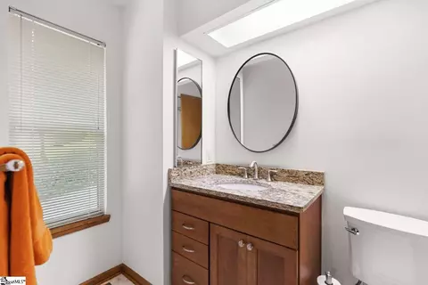 Bath - 105 Mitchell Ave, Clemson, SC 29631 photo 2 of 4