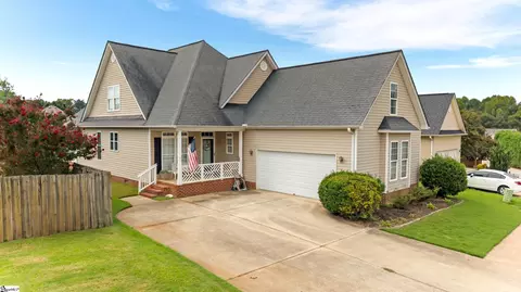 203 Summergrass Dr, Greenville, SC 29617