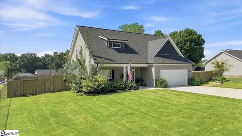 Exterior - 314 Roscoe Dr, Greer, SC 29651 photo 4 of 12