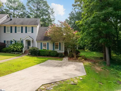 141 Inwood Ct, Spartanburg, SC 29302