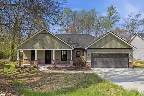 121 Tubbs Mountain Rd, Travelers Rest, SC 29690