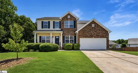 38 Meadowrise Dr, Simpsonville, SC 29681