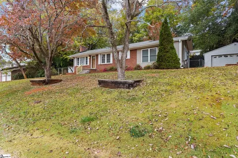2 Abelia Dr, Greenville, SC 29617