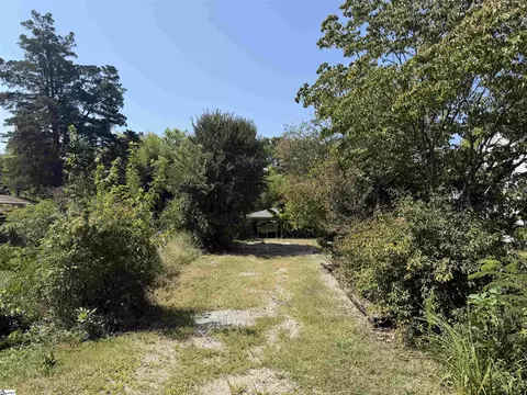 128 E Wilburn Ave, Greenville, SC 29611