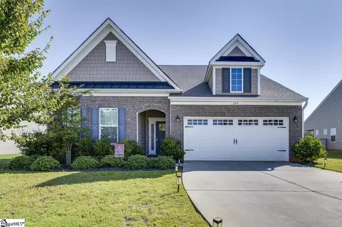 269 Double Crest Dr, Taylors, SC 29687