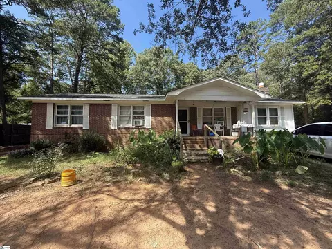 9 E Oak Hill Ct, Piedmont, SC 29673