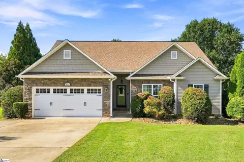 231 Metcalf Ct, Spartanburg, SC 29306
