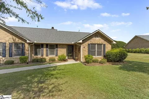 318 Heritage West Ct, Greenwood, SC 29649
