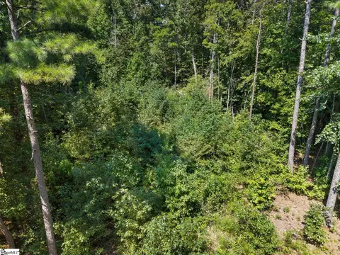 132 E Spartan Dr, Westminster, SC 29693 photo 6