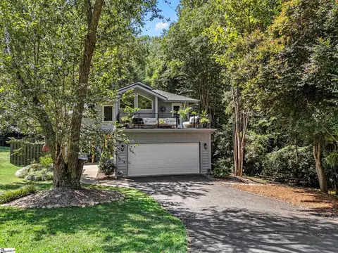 24 Old House Ln, Spartanburg, SC 29302