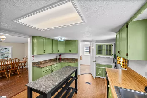 Kitchen - 112 Bert Ct, Greer, SC 29651 photo 4 of 5
