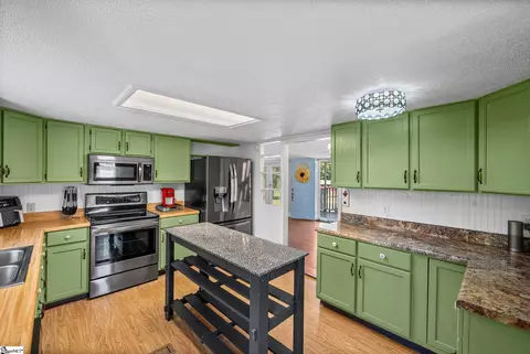Kitchen - 112 Bert Ct, Greer, SC 29651 photo 5 of 5
