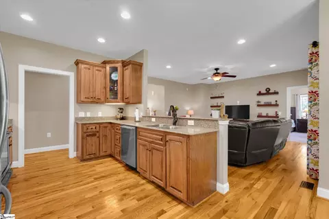 Kitchen - 310 Puckett Mill Dr, Central, SC 29630 photo 2 of 2