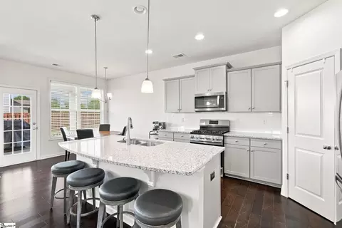 Kitchen - 577 Shrine Ct, Lyman, SC 29365 photo 6 of 6