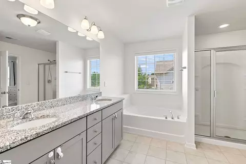 Bath - 577 Shrine Ct, Lyman, SC 29365 photo 3 of 5