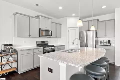 Kitchen - 577 Shrine Ct, Lyman, SC 29365 photo 2 of 6