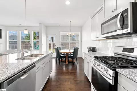 Kitchen - 577 Shrine Ct, Lyman, SC 29365 photo 4 of 6